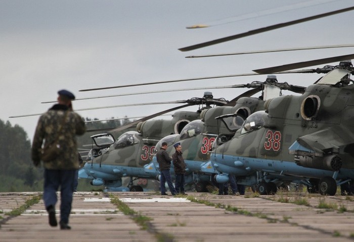 Phi đội trực thăng chiến đấu/chở quân Mi-24